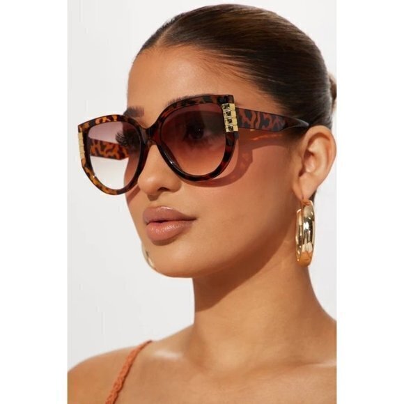 So Purrsuasive Cat‎ Eye Frame Sunglasses Tortoise - Picture 2 of 8